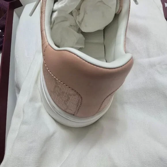 Gucci Sneakers - Picture 4 of 7